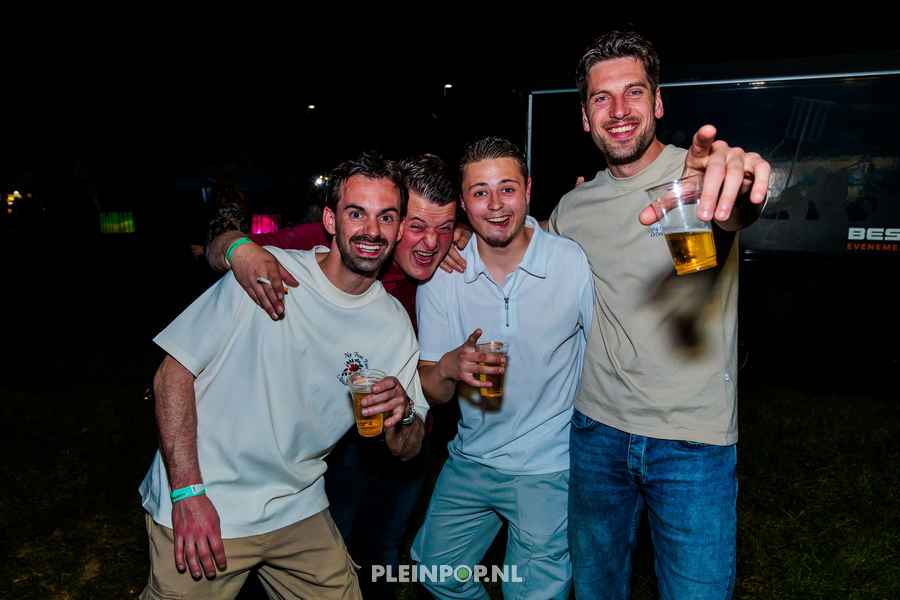 Publiek Bewerkt    (32)